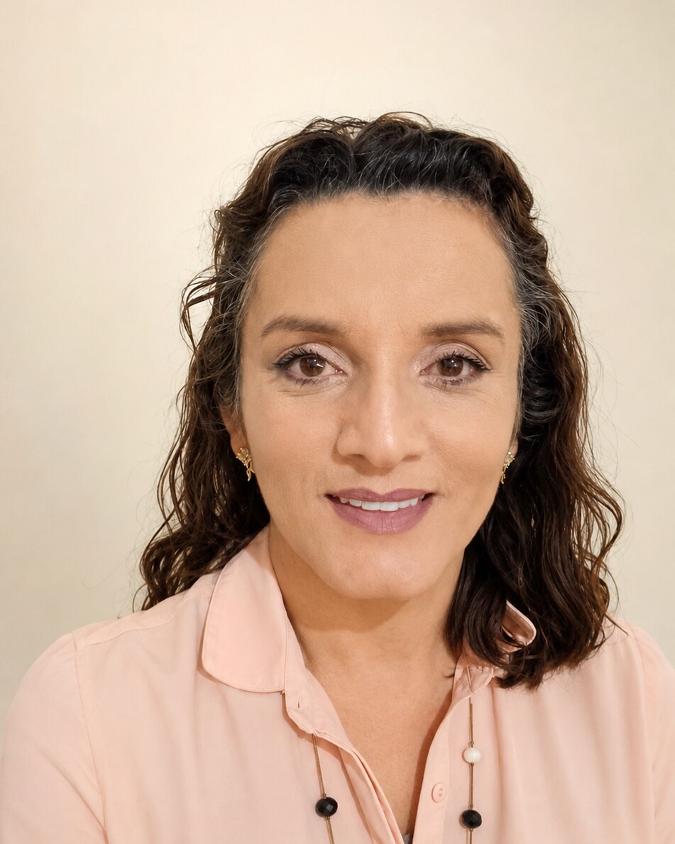 Retrato profissional de Carla Prado